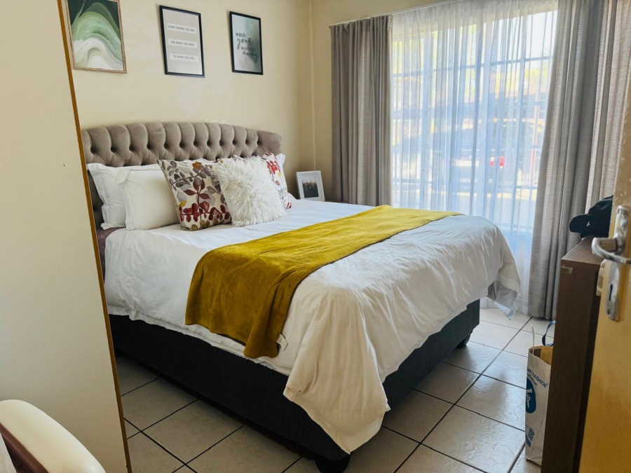 2 Bedroom Property for Sale in Rustenburg Central North West